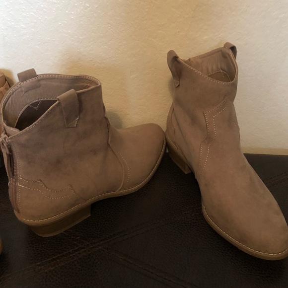 Booties - Picture 3 of 6